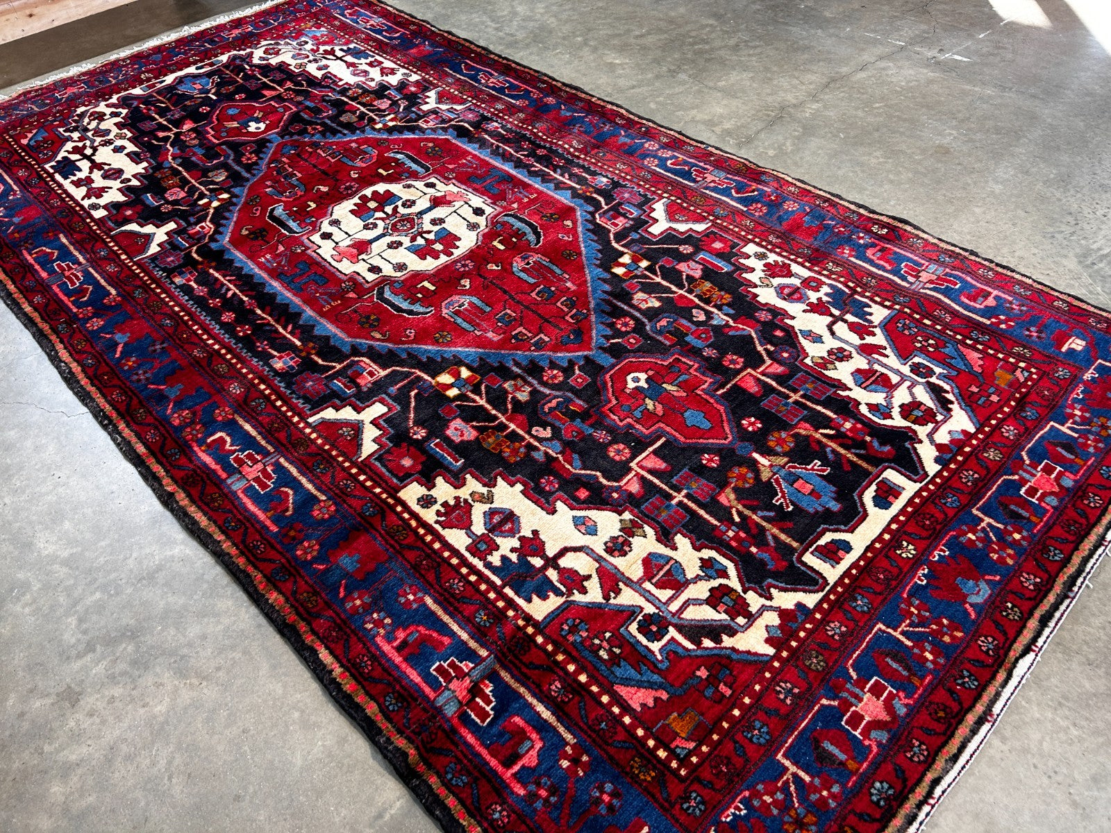 5'8" x 10'11" Hand-Knotted 100% Lamb Wool Pile Hamadane Area Rug - Carpet