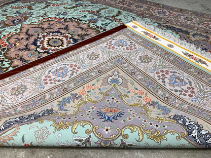 4'10"x7' Extremely Fine Hand-Knotted Wool & Silk Blend Tabrize Carpet - Area Rug