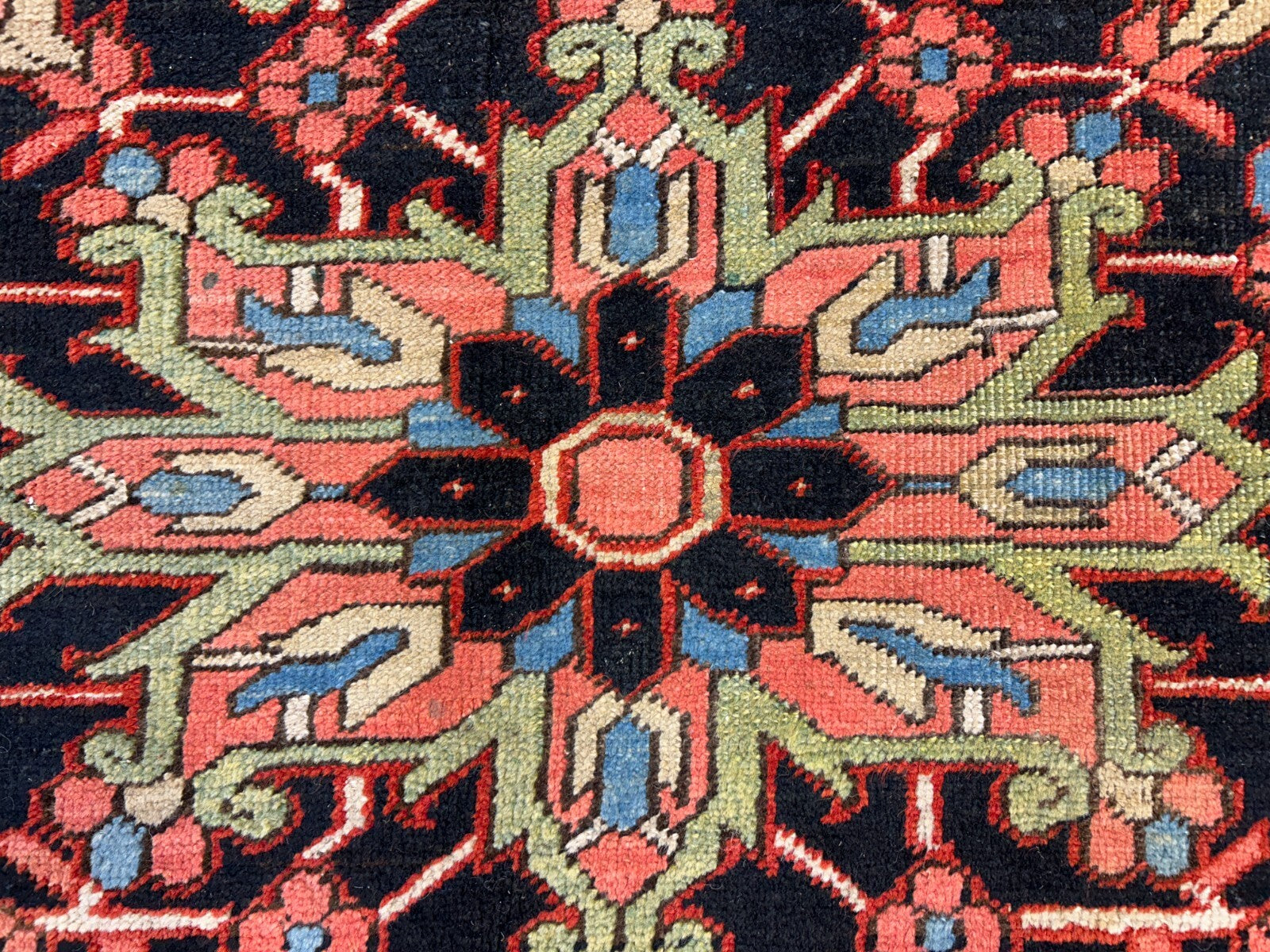 Collector Item - 9'6"x12' Antique Fine Lamb Wool Herize Serapy Hand-Knotted Rug