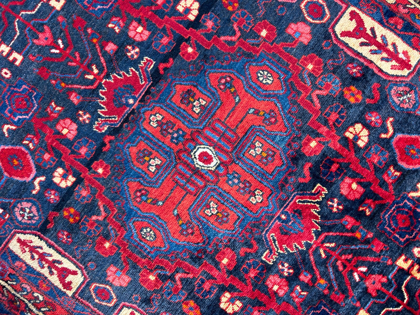 5'4" x 9'7" Hand-Knotted 100% Wool Pile Nahavande Area Rug