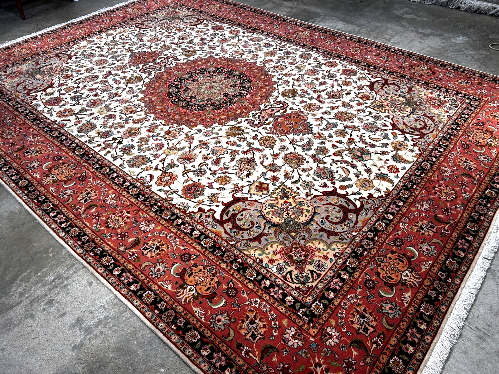 8'3"x11'3" Fine Hand-Knotted Wool & Silk Tabrize Rug