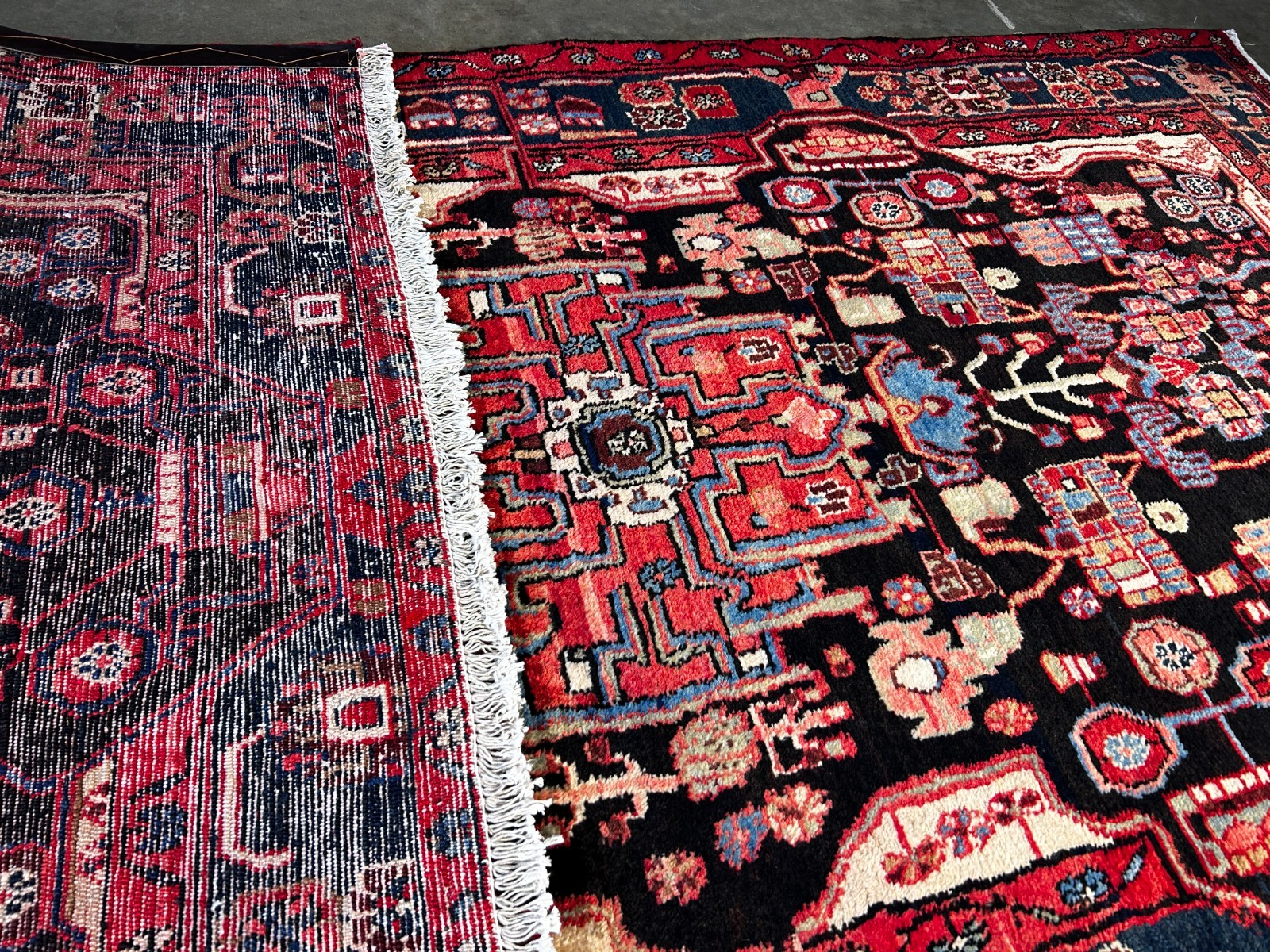 4'9" x 8'8" Hand-Knotted 100% Wool Pile Nahavande Area Rug
