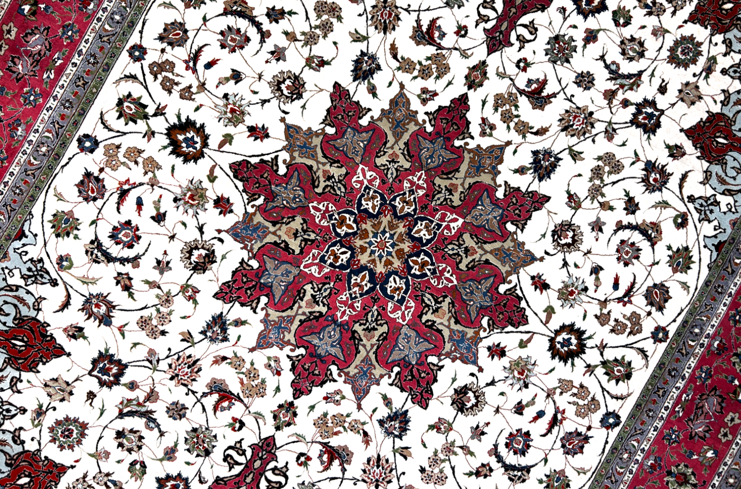 8'2"x11'5'' Very Fine Hand-Knotted Silk & Wool Tabrize Area Rug - Carpet