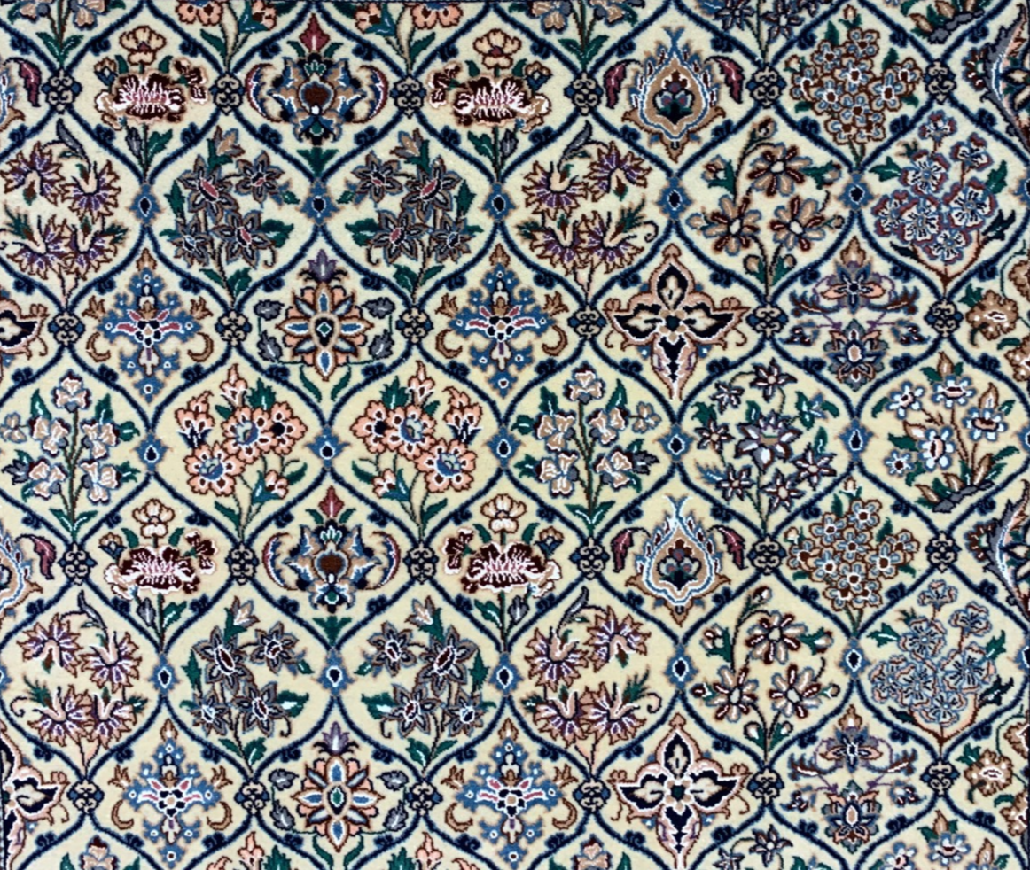 3'2"x4'10'' Very Fine Hand-Knotted Silk & Wool Naine Area Rug - Carpet