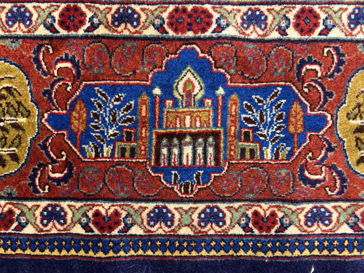 4'2”x 6'0" Antique Hand-Knotted 100% Lamb Wool Carpet - Kashane Area Rug