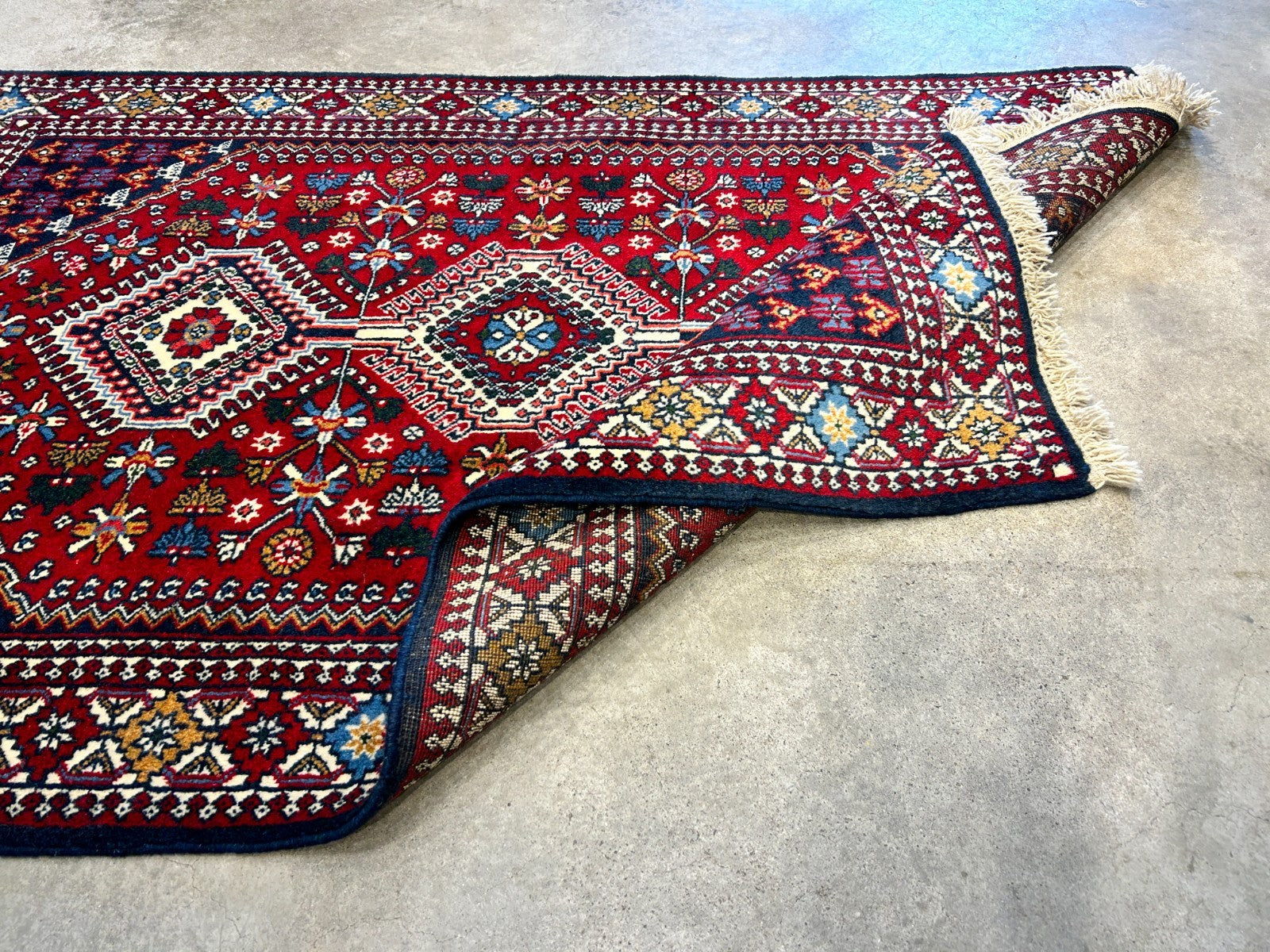 3'3"x5' Hand-Knotted 100% Wool Pile Yalamehe Rug
