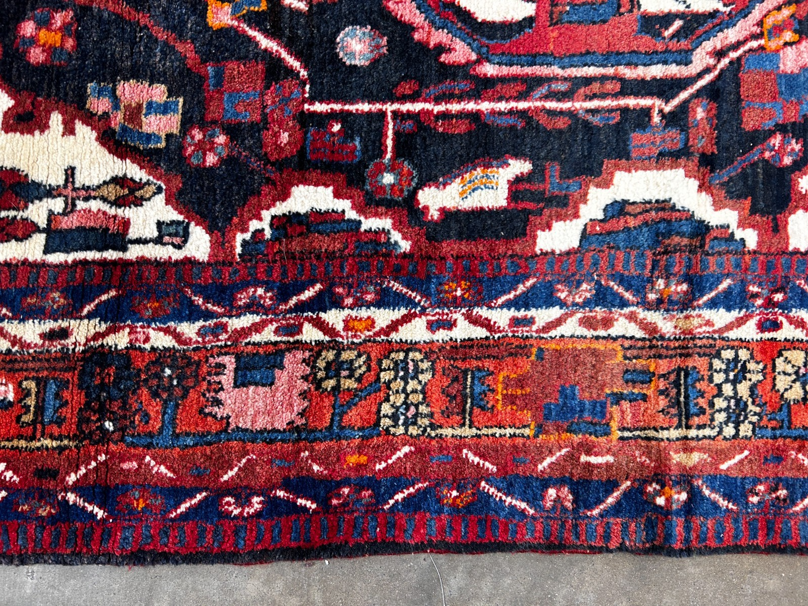 5'1" x 10'10'' Hand-Knotted 100% Lamb Wool Carpet - Nahavande Area Rug