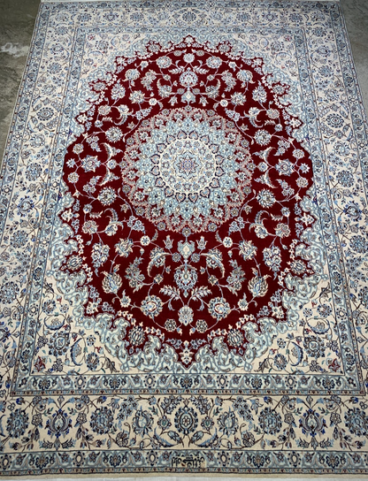 5'3"x7'3" Fine Hand-Knotted Wool & Silk Blend Naine Carpet - Area Rug