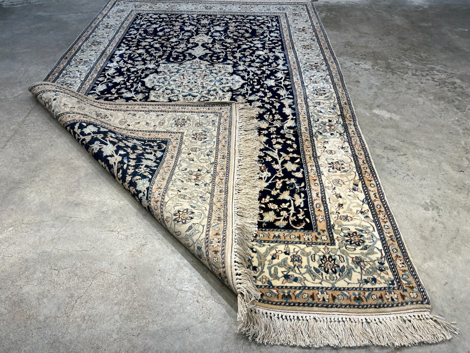 Collector Item - Very Fine 4'2"x6'3" Antique Hand-Knotted 100% Wool Naine Rug