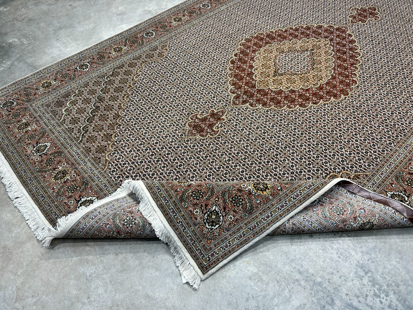 6'8"x10' Fine Hand-Knotted Wool & Silk Oriental Tabrize Rug - Area Carpet