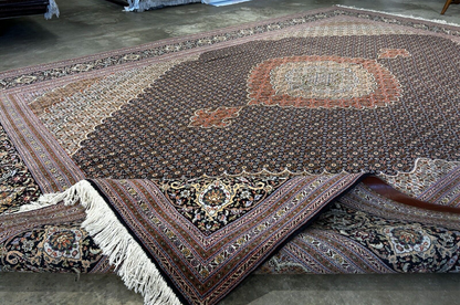 8'3"x11'2" Fine Hand-Knotted Wool & Silk Oriental Rug - Area Carpet