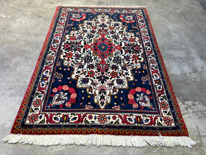 3'5"x5'2'' Hand-Knotted 100% Wool Persiane Bakhtiarie Area Rug