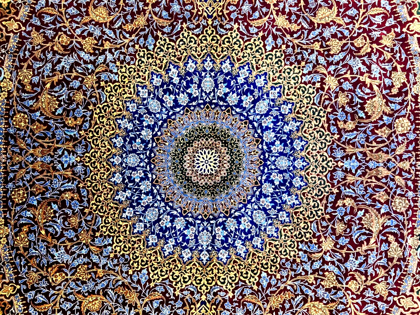 6'6"x10' Exquisite Extra-Fine Hand-Knotted 100% Silk Qume Carpet - Area Rug