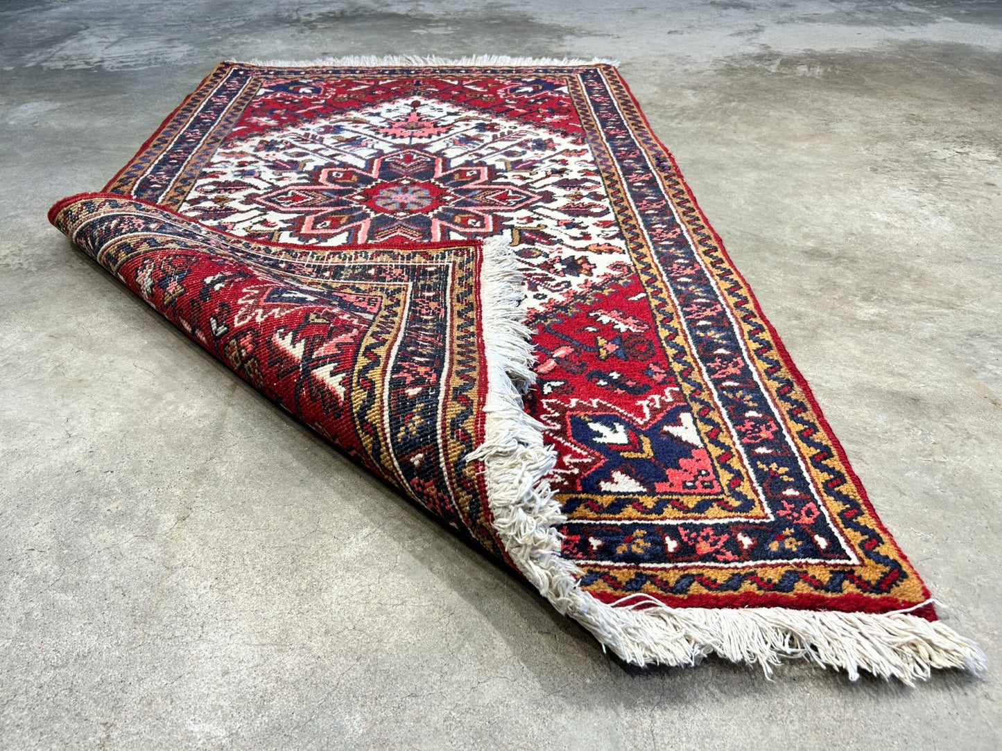 3'1"x5' Hand-Knotted 100% Wool Pile Herize Rug
