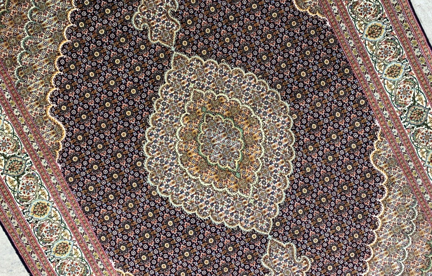 5'x6'9" Fine Hand-Knotted Wool & Silk Blend Tabrize Mahi Carpet - Area Rug