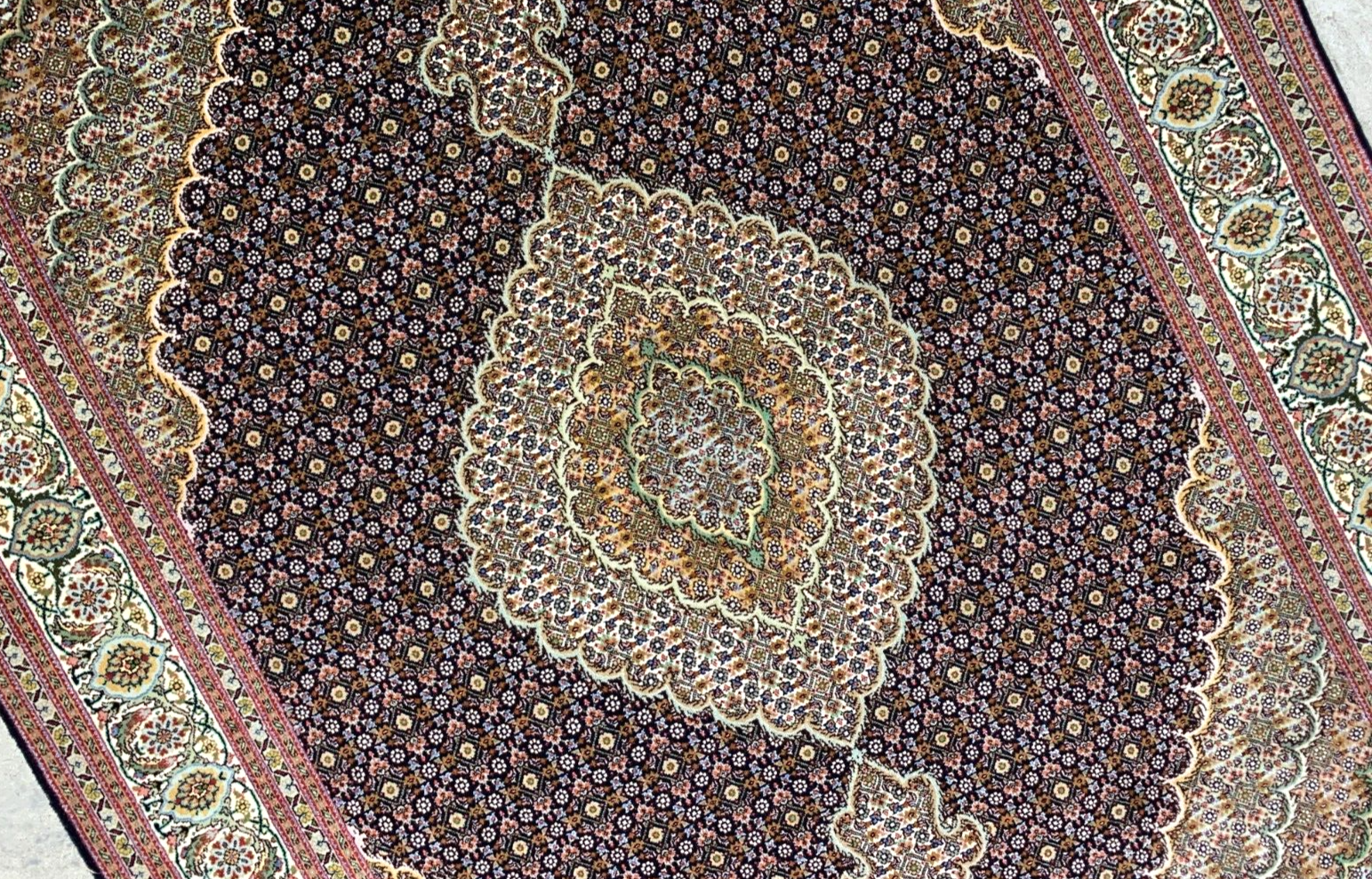 5'x6'9" Fine Hand-Knotted Wool & Silk Blend Tabrize Mahi Carpet - Area Rug