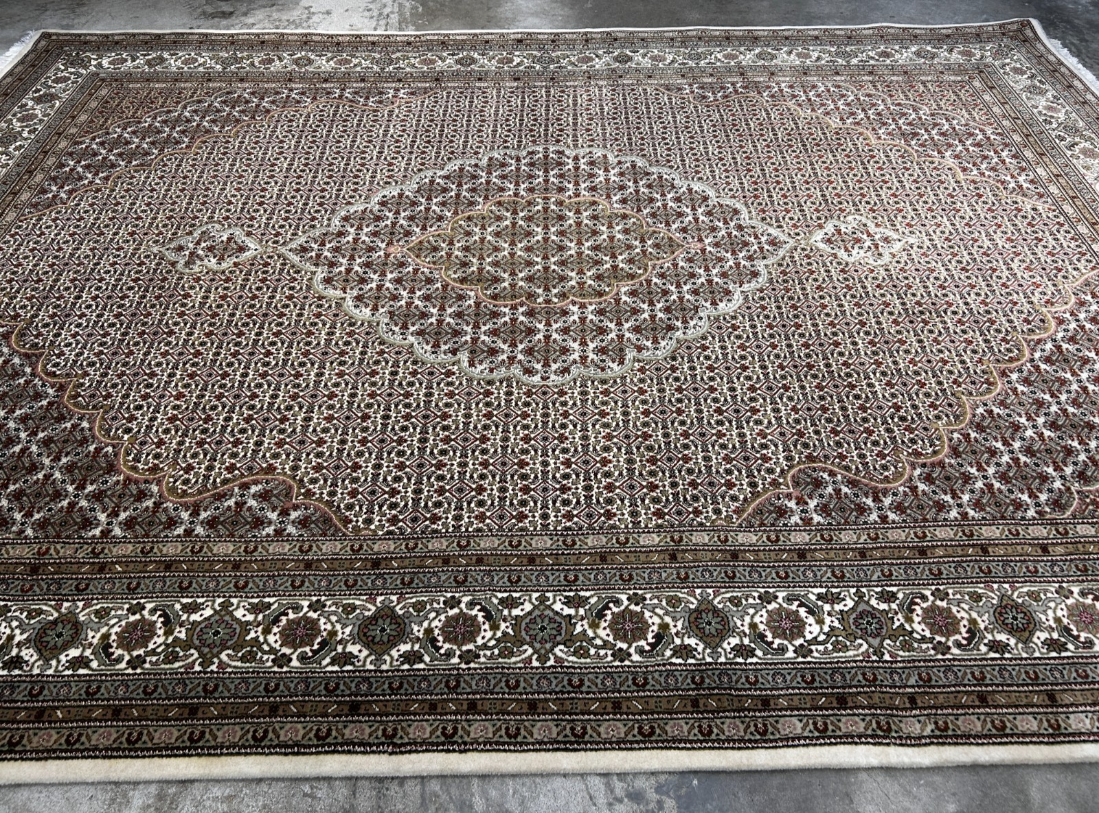 8'3"x11'4'' Hand-Knotted  100% Wool Pile Tabrize Mahi Area Rug