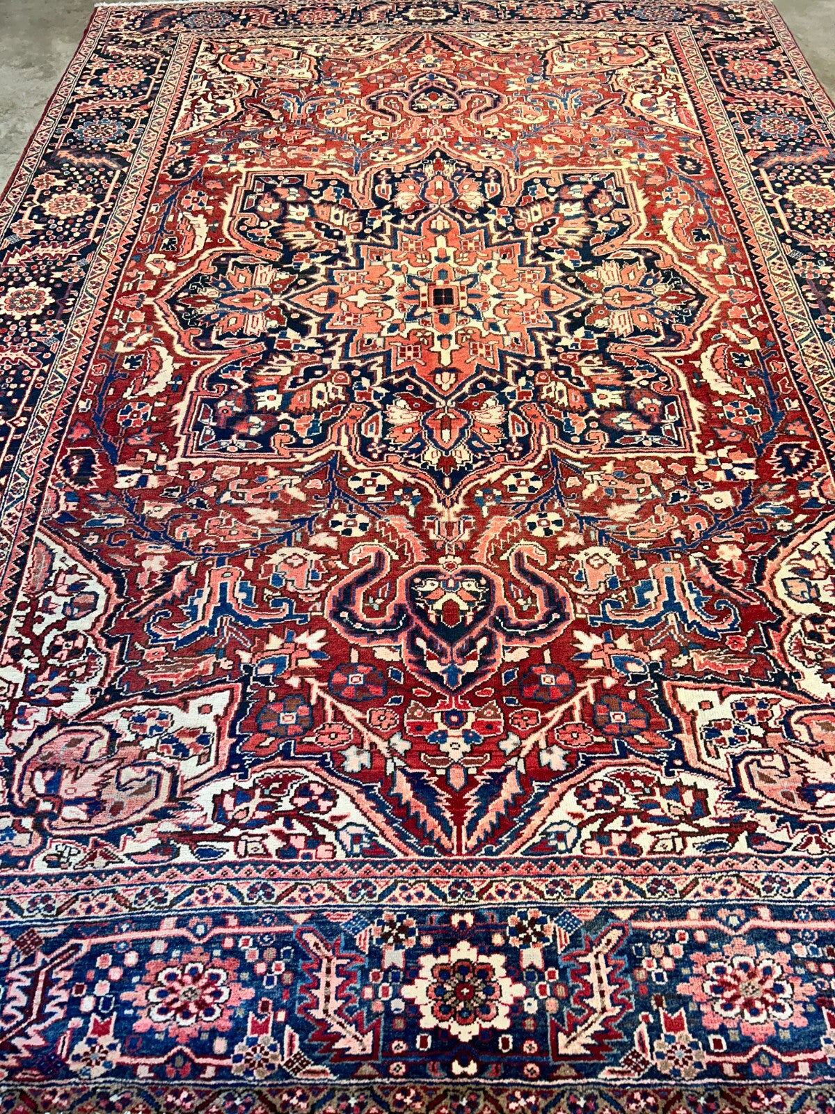 8'5"x11'9" Hand-Knotted 100% Wool Pile Herize Rug