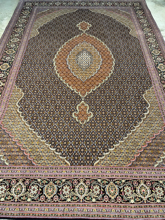 6'7"x9'9" Fine Hand-Knotted Wool & Silk Blend Tabrize Mahi Area Rug