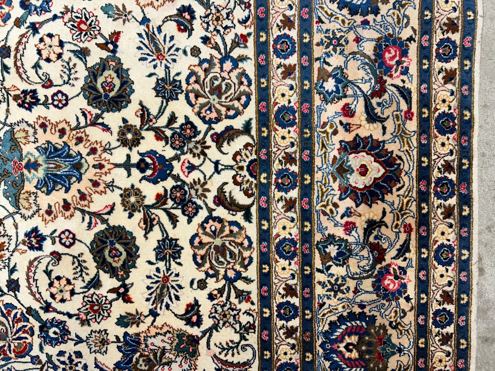 10'5"x13'8" Hand-Knotted 100% Wool Pile All-over Kashane Rug