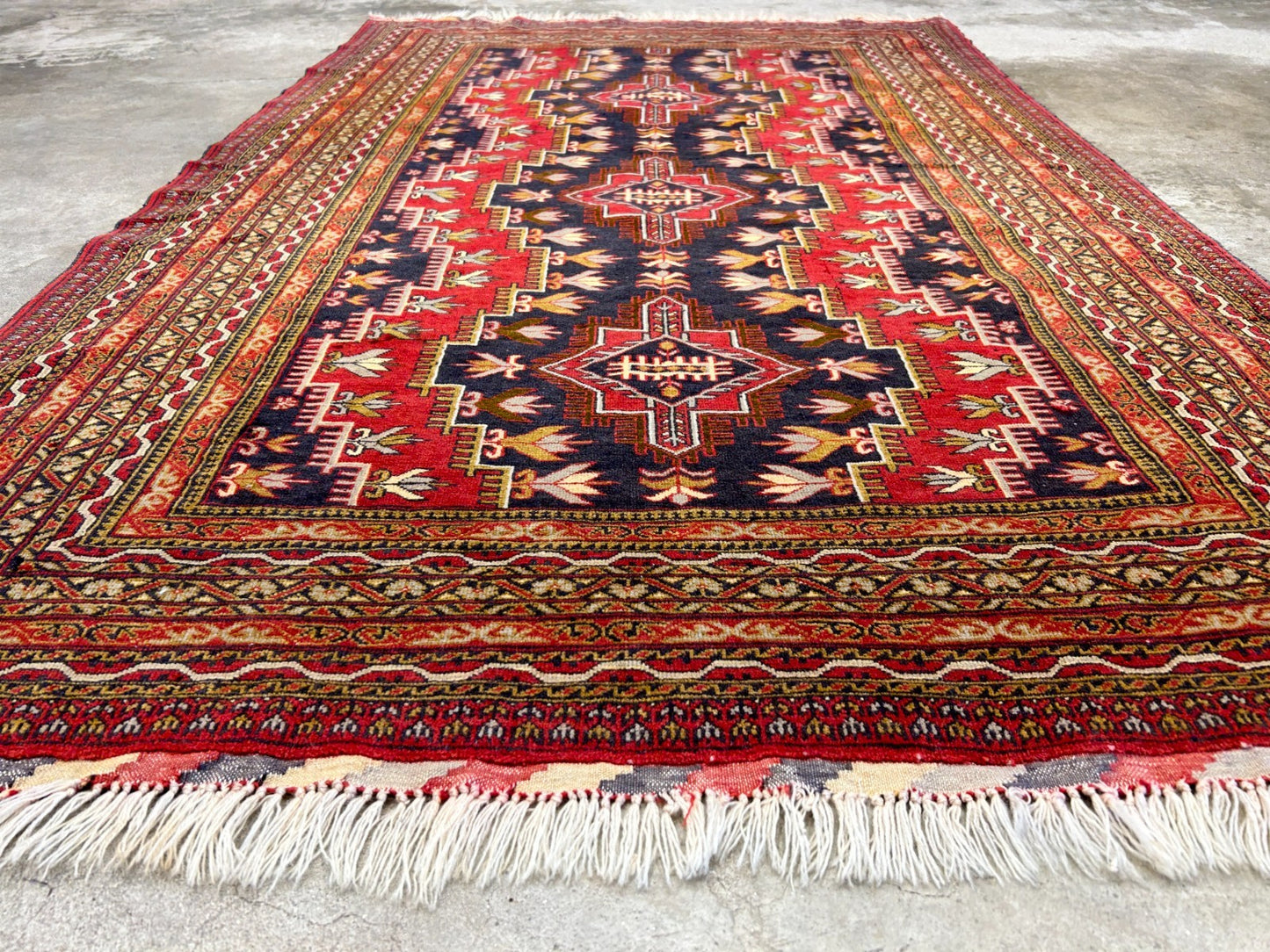 3'11"x6'3" Hand-Knotted 100% Wool Pile Geometric Rug