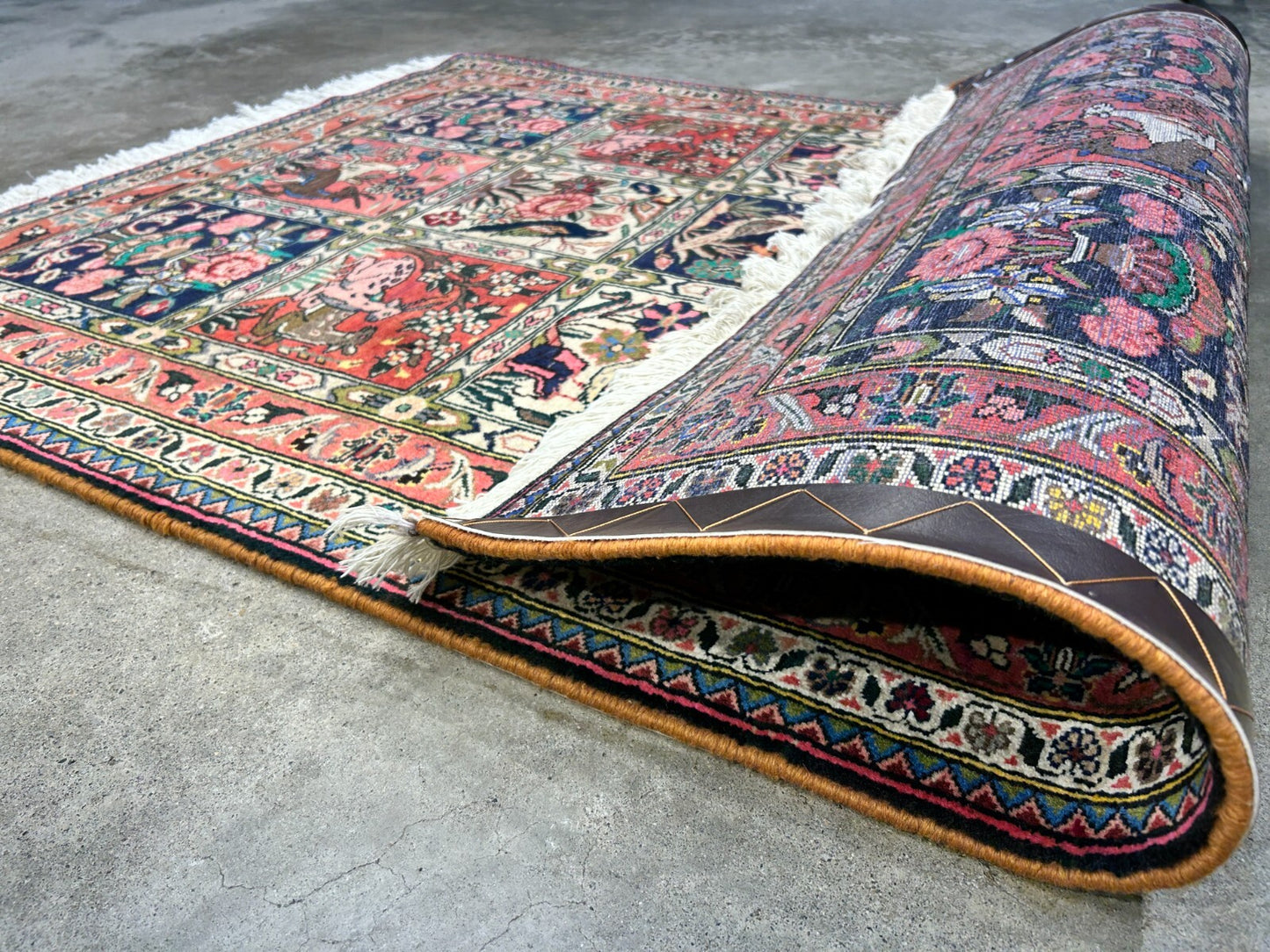 3'5"x4'10" Hand-Knotted 100% Lamb Wool Bakhtiarie Carpet - Area Rug