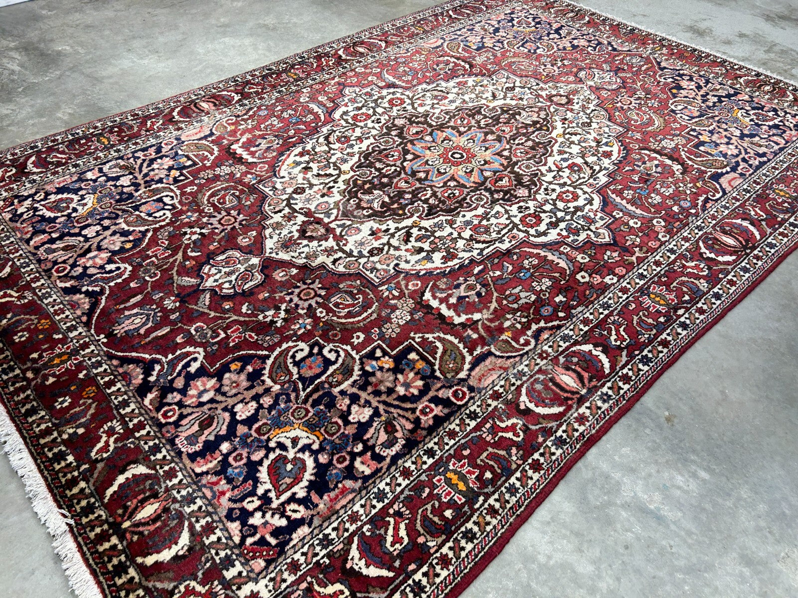 7'0"x10'3" Hand-Knotted 100% Wool Pile Bakhtiarie Carpet - Area Rug