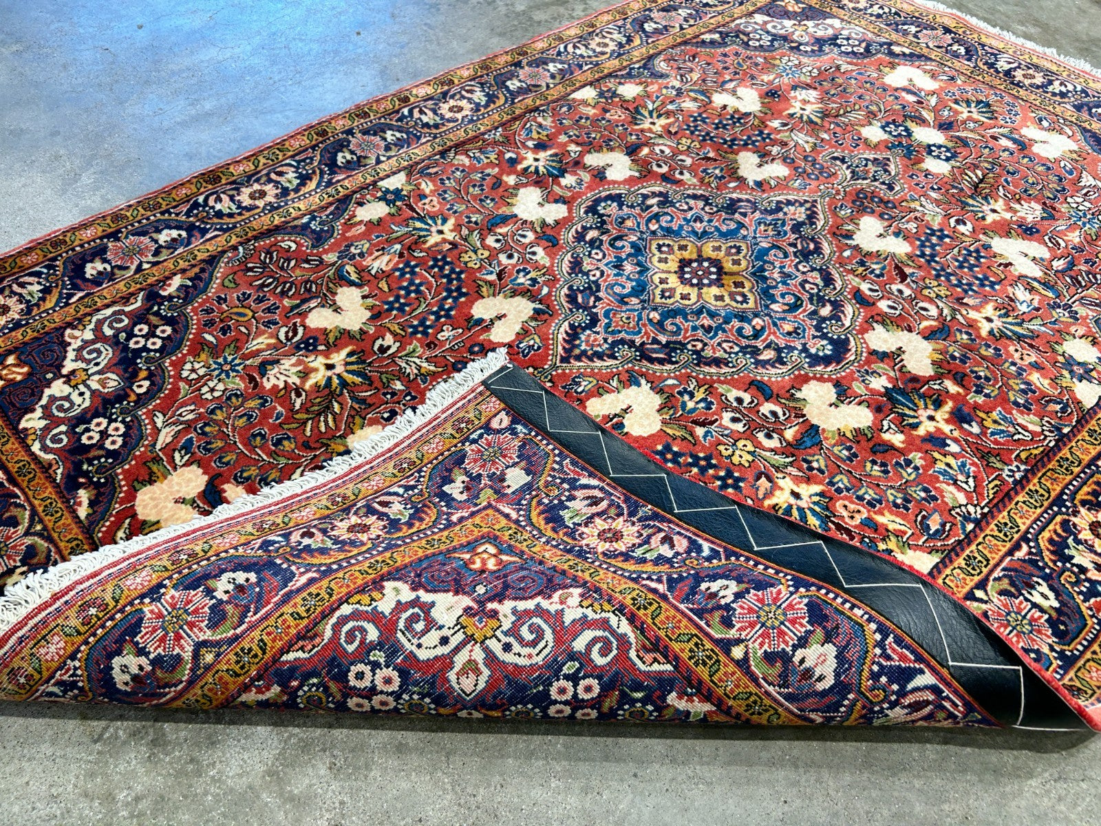 Rare Antique _ 3'4"x4'9" Hand-Knotted 100% Wool Pile Sarouke Josan Area Rug