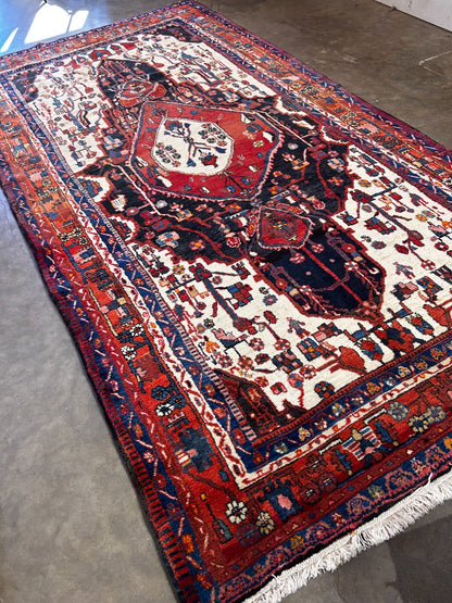 5'1" x 10'10'' Hand-Knotted 100% Lamb Wool Carpet - Nahavande Area Rug