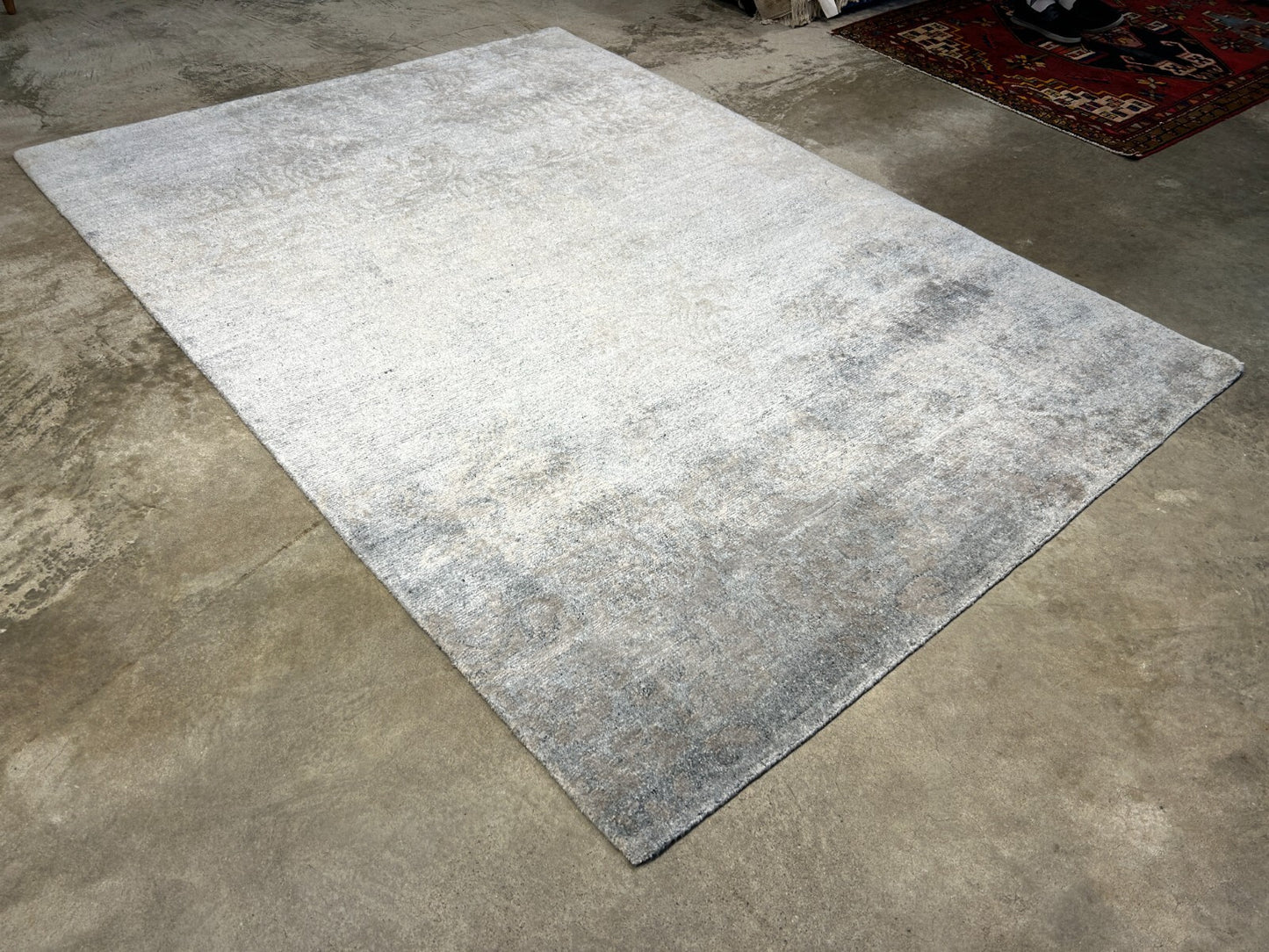 5'8"x7'10'' Hand-Knotted Wool & Silk  Pile Modern Area Rug - Carpet