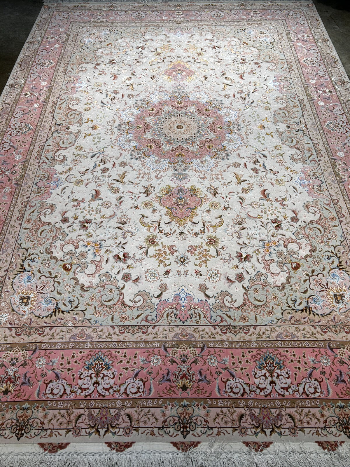 8'2"x11'8" Extra Fine 80-Raj Hand-Knotted Wool & Silk Tabrize Rug
