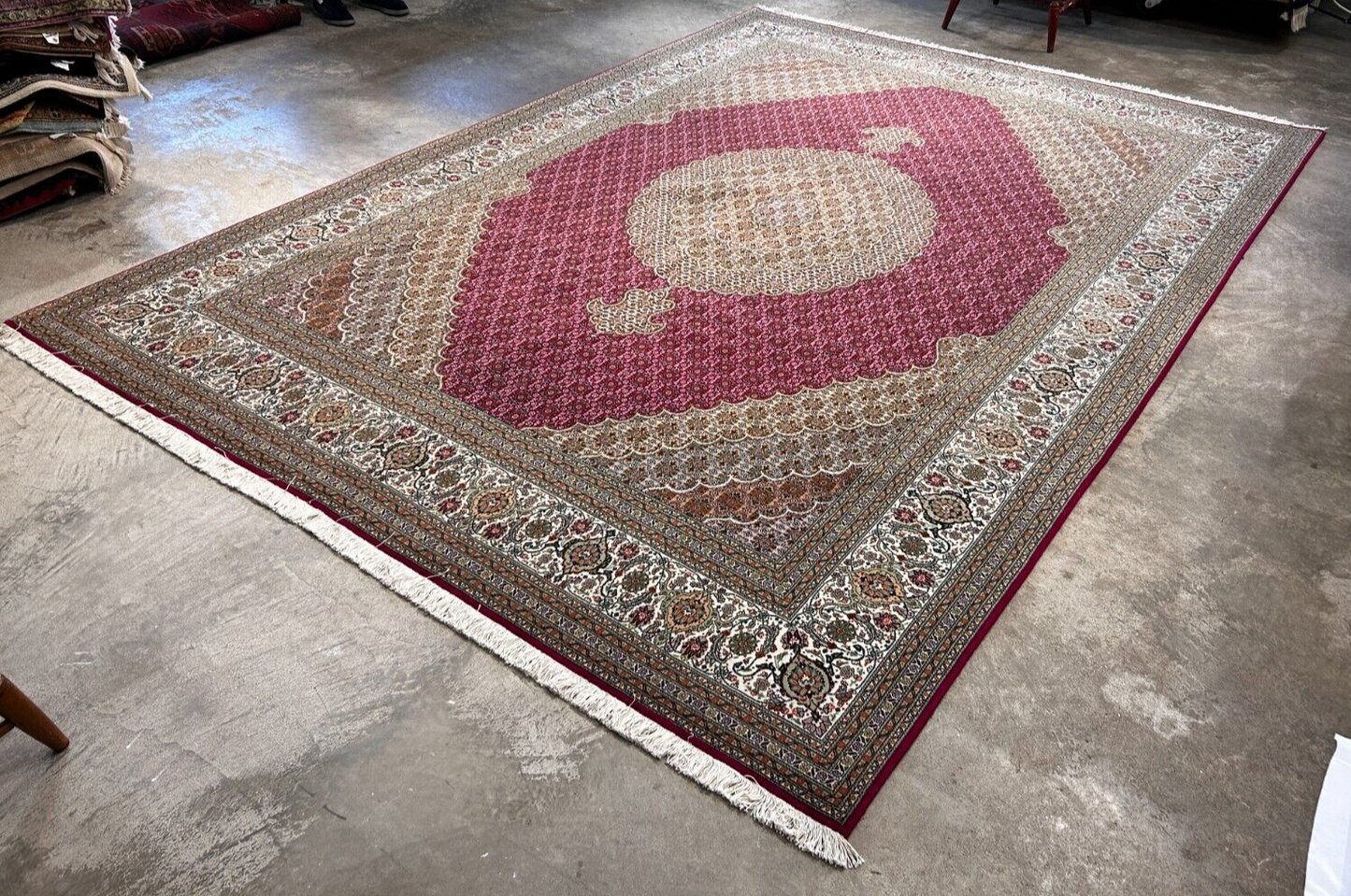 8'2"x11'6" Fine Hand-Knotted Wool & Silk Oriental Rug - Area Carpet