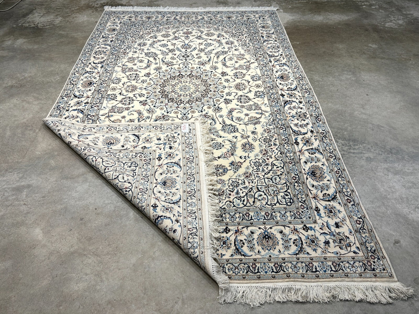 5'7"x9' Extra Fine Hand-Knotted Wool & Silk Naine Rug