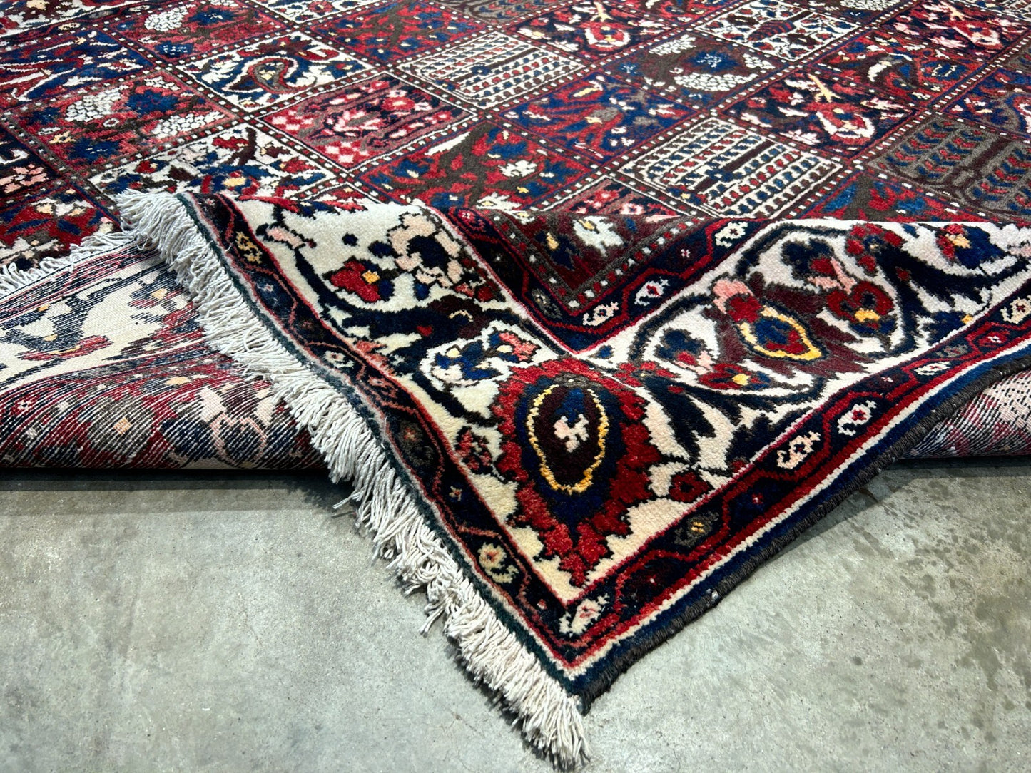 7'2"x10'2" Hand-Knotted 100% Lamb Wool Bakhtiarie Carpet - Area Rug