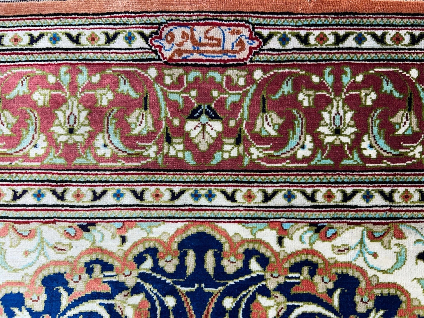 2'8"x4'1" Exquisite Extra-Fine Hand-Knotted 100% Silk Qume Area Rug