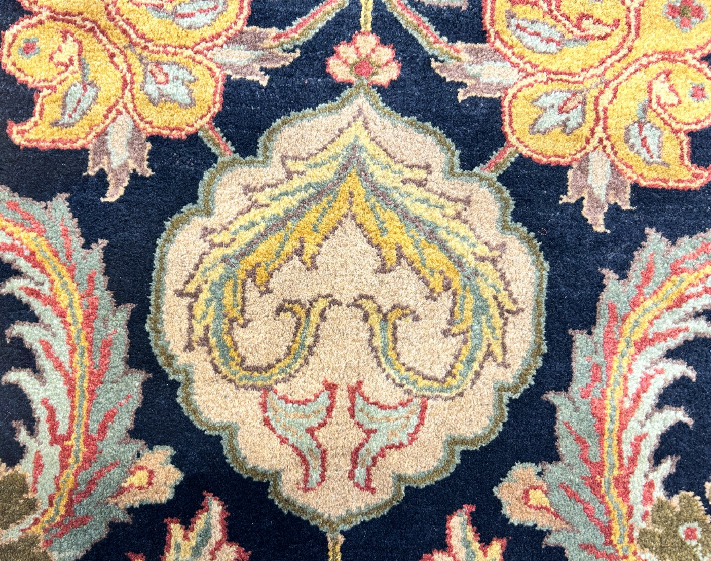 6'1"x9'1" Hand-Knotted 100% Wool Pile Agra Carpet - Area Rug