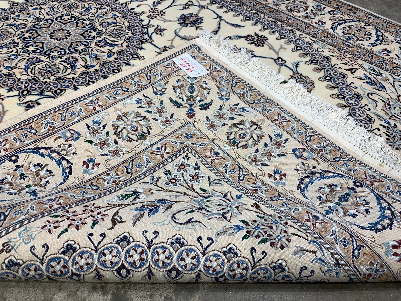 4'4"x6'4" Fine Hand-Knotted Wool & Silk Blend Naine Carpet - Area Rug