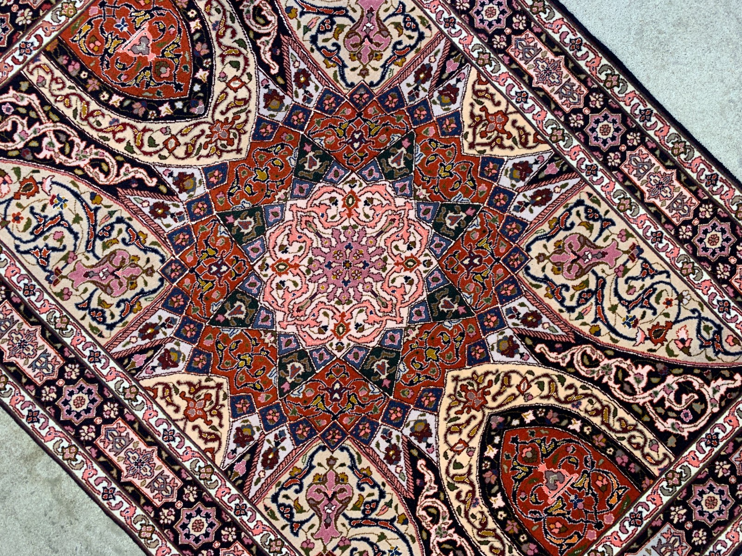 3'5"x5' Hand-Knotted Silk & Wool Tabrize Gonbadi Area Rug