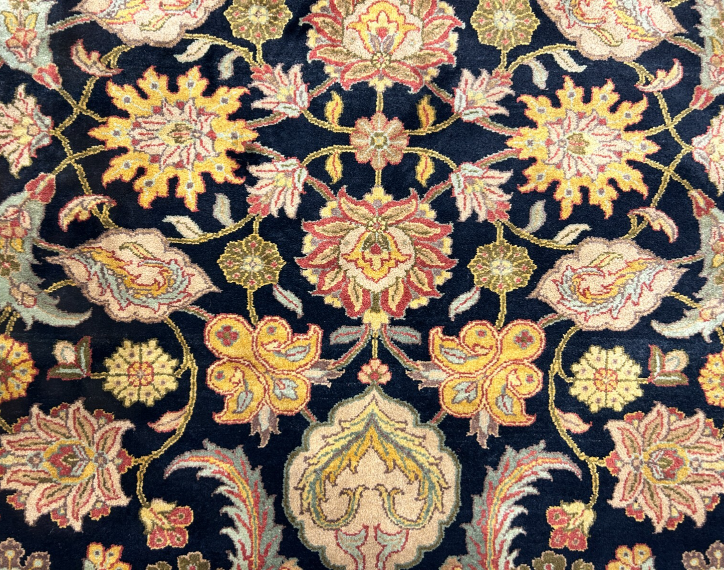 6'1"x9'1" Hand-Knotted 100% Wool Pile Agra Carpet - Area Rug