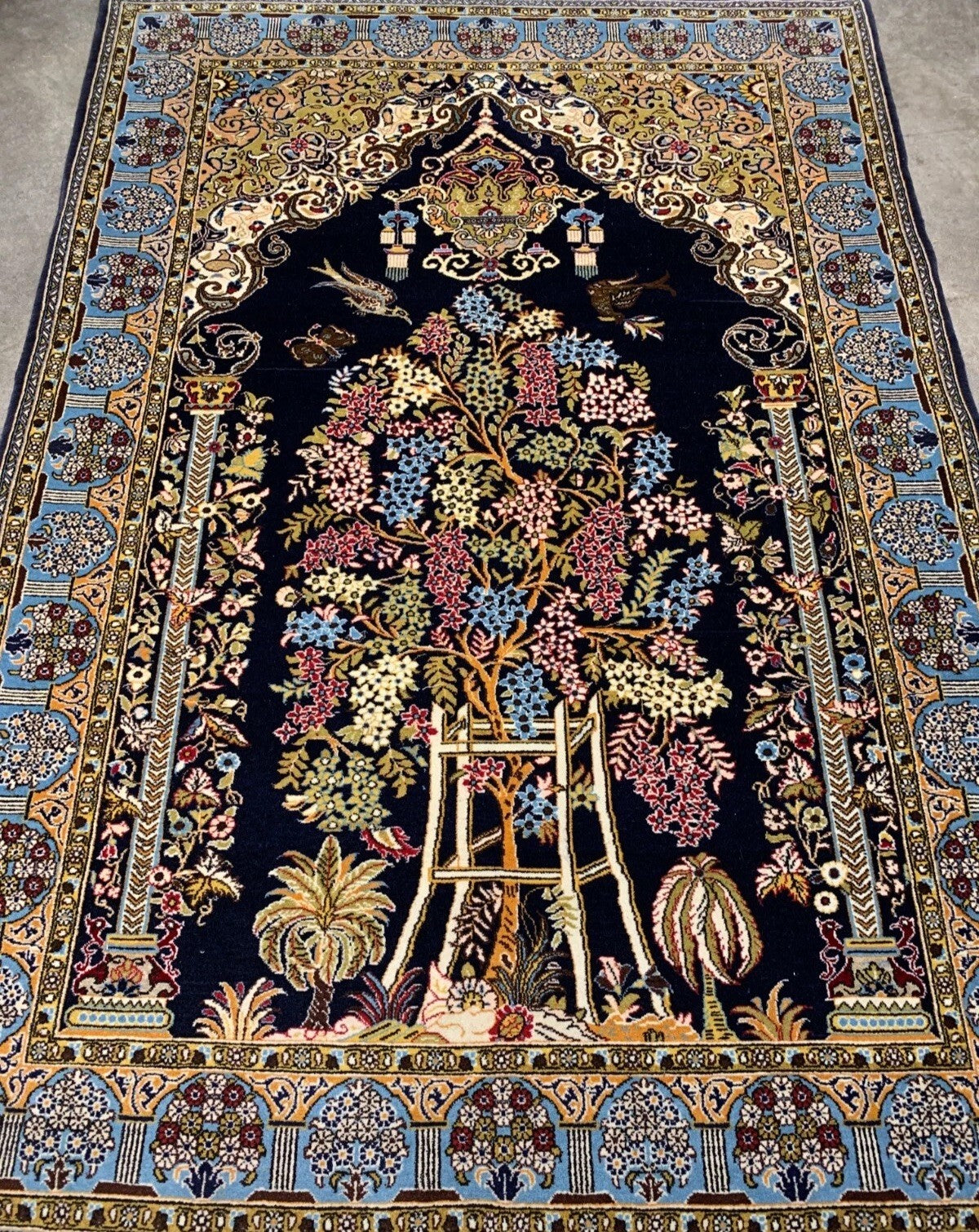 4'7" x 6'7'' Hand-Knotted 100% Wool Pile Qume Prayer Rug