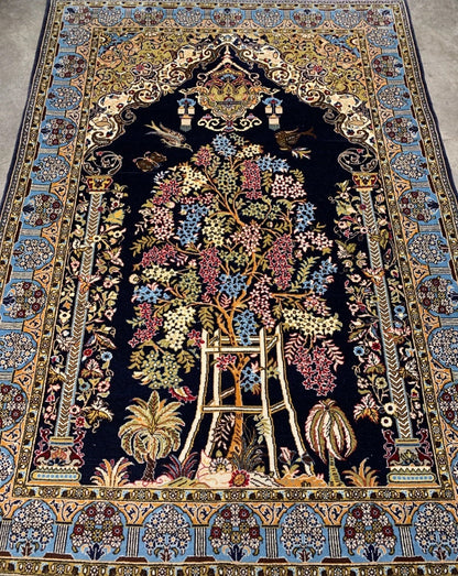 4'7" x 6'7'' Hand-Knotted 100% Wool Pile Qume Prayer Rug