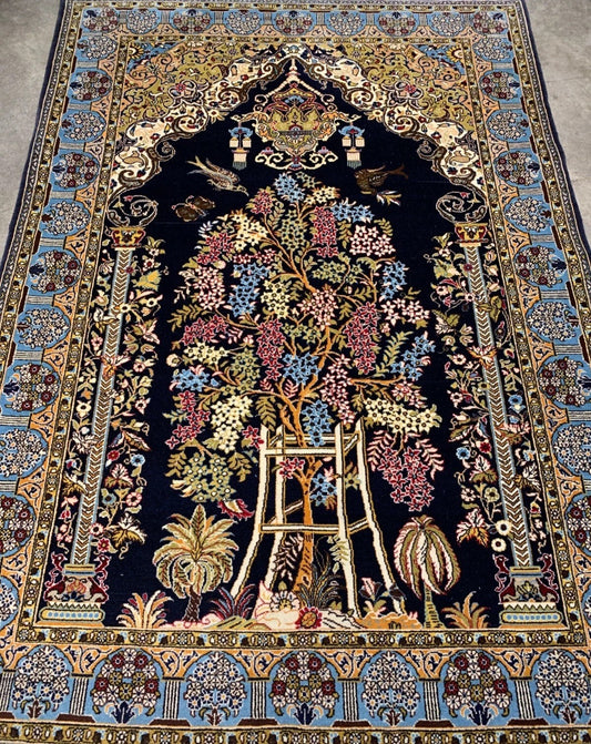 4'7" x 6'7'' Hand-Knotted 100% Wool Pile Qume Prayer Rug
