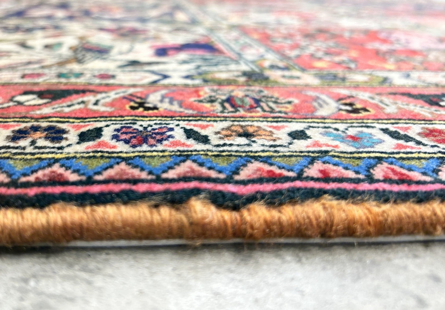 3'5"x4'10" Hand-Knotted 100% Lamb Wool Bakhtiarie Carpet - Area Rug