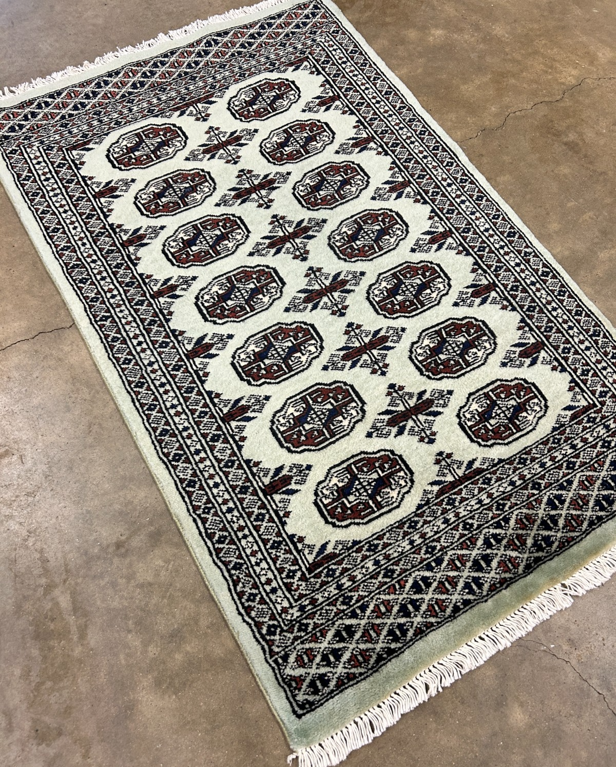 2'7"x4'2" Hand-Knotted 100% Wool Pile Bokhara Rug