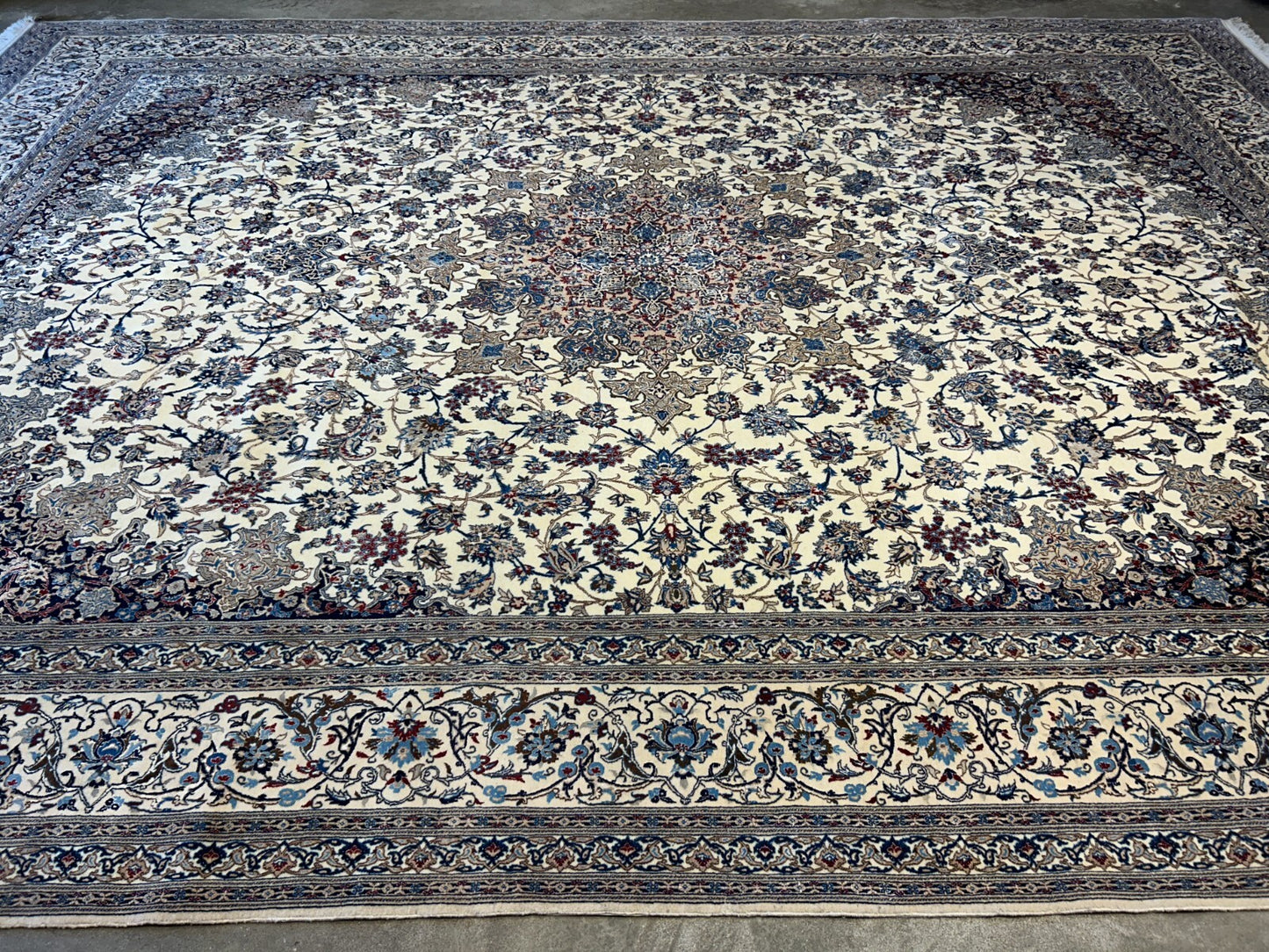 10'3"x14'1" Extra Fine Hand-Knotted Wool & Silk Naine Rug