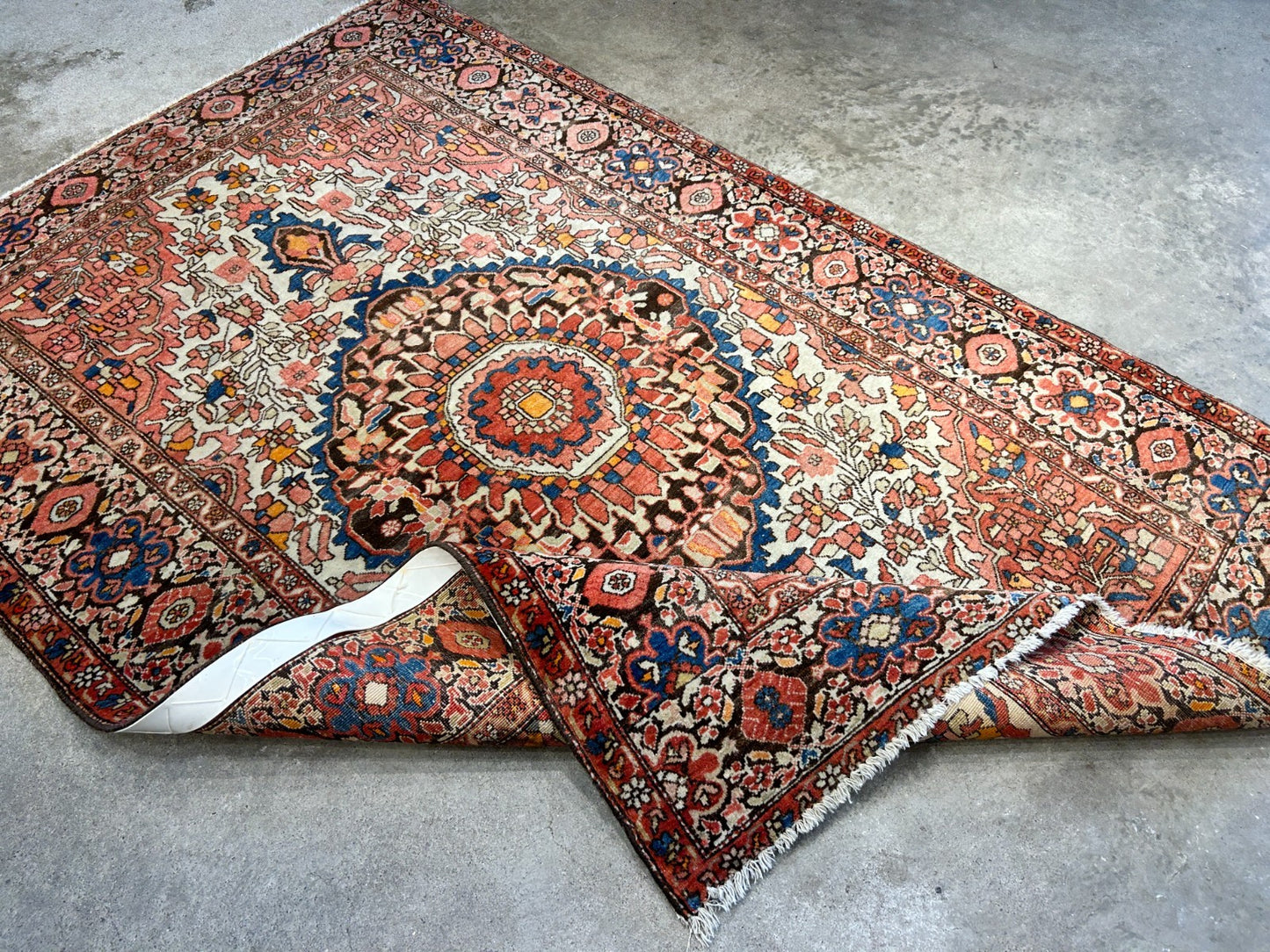 3'3"x5' Antique Hand-Knotted 100% Wool Pile Sarouke Farahan Rug