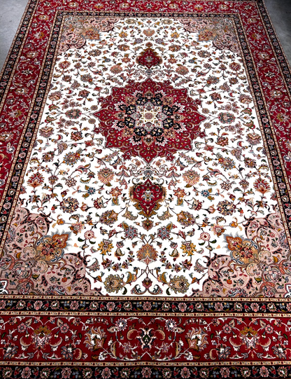 8'3"x11'7'' Very Fine Hand-Knotted Silk & Wool Tabrize Area Rug - Area Carpet