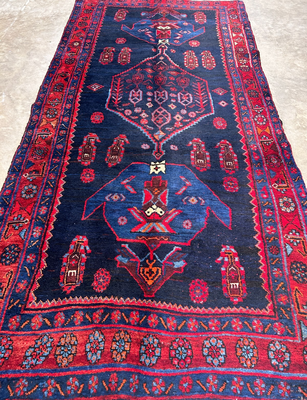 4'7" x 9'9'' Hand-Knotted 100% Lamb Wool Bidjare Area Rug