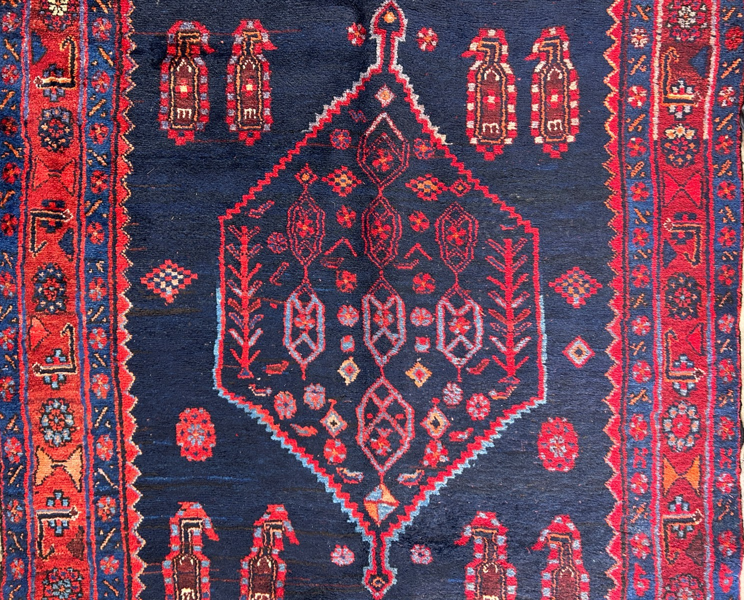 4'7" x 9'9'' Hand-Knotted 100% Lamb Wool Bidjare Area Rug