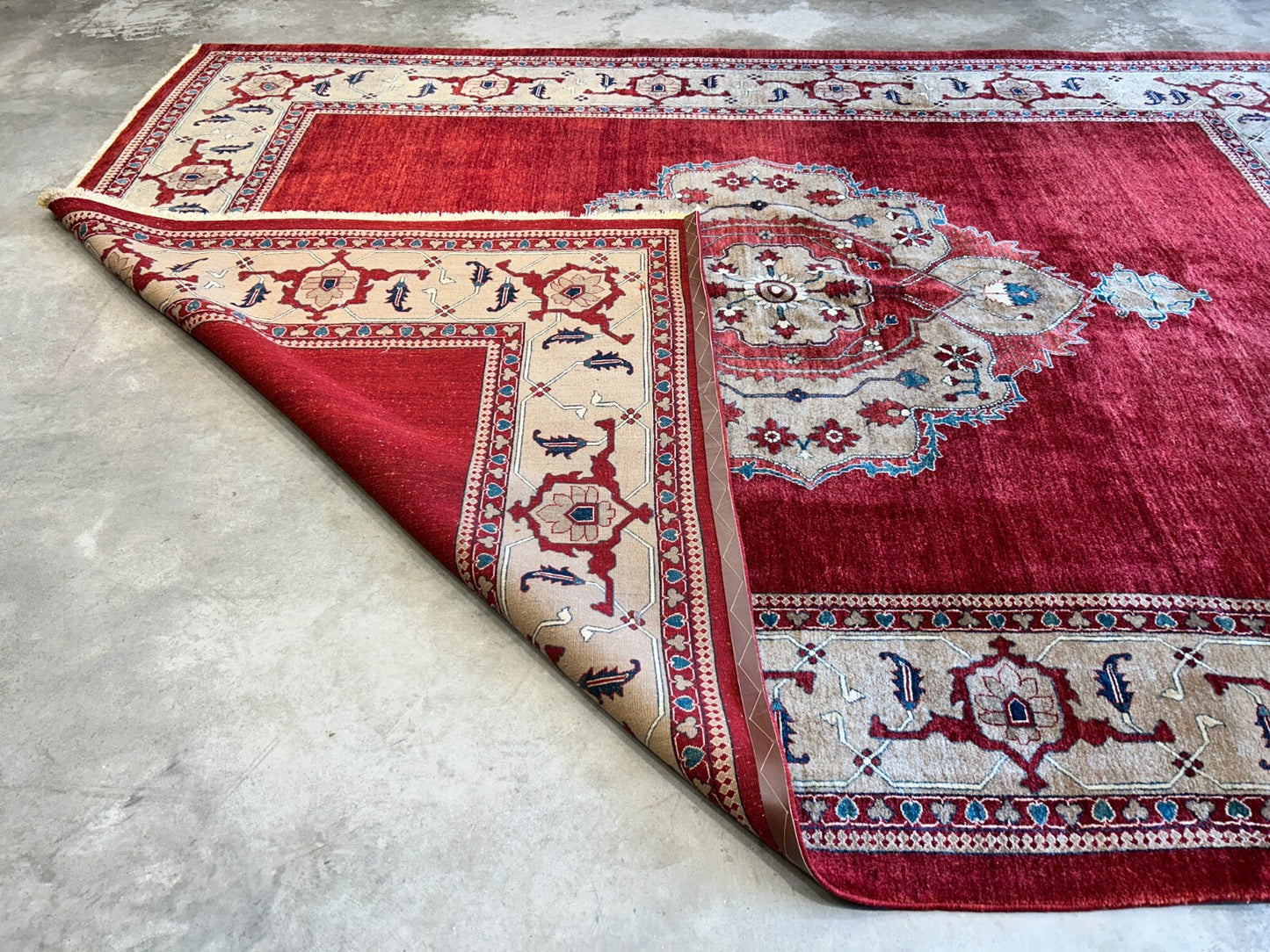 8'10"x11'8" Hand-Knotted 100% Wool Pile Tabrize Rug